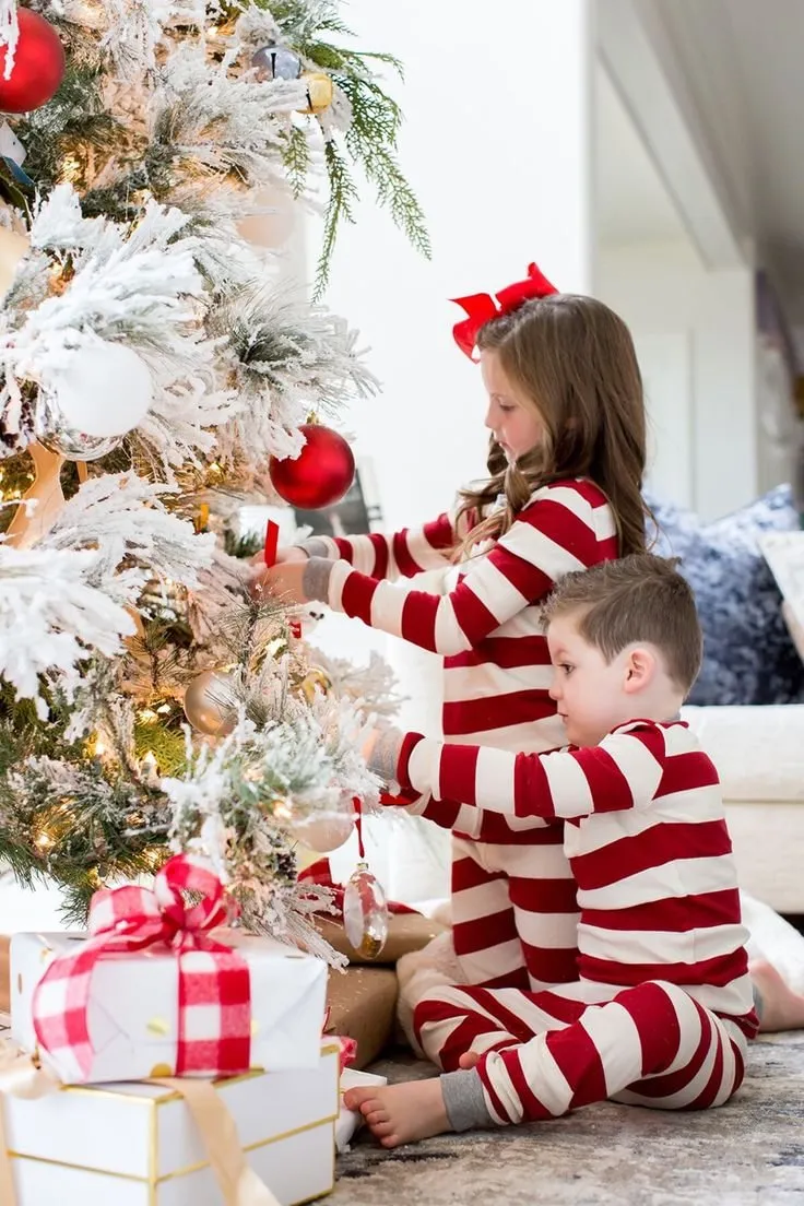 Family Matching Sleepwear Red Stripes Top & Pants Pajamas Sets