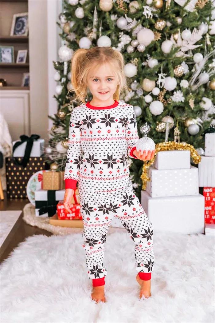 Family Parent-Child Christmas Reindeer and Snowflake Patterned Pajamas