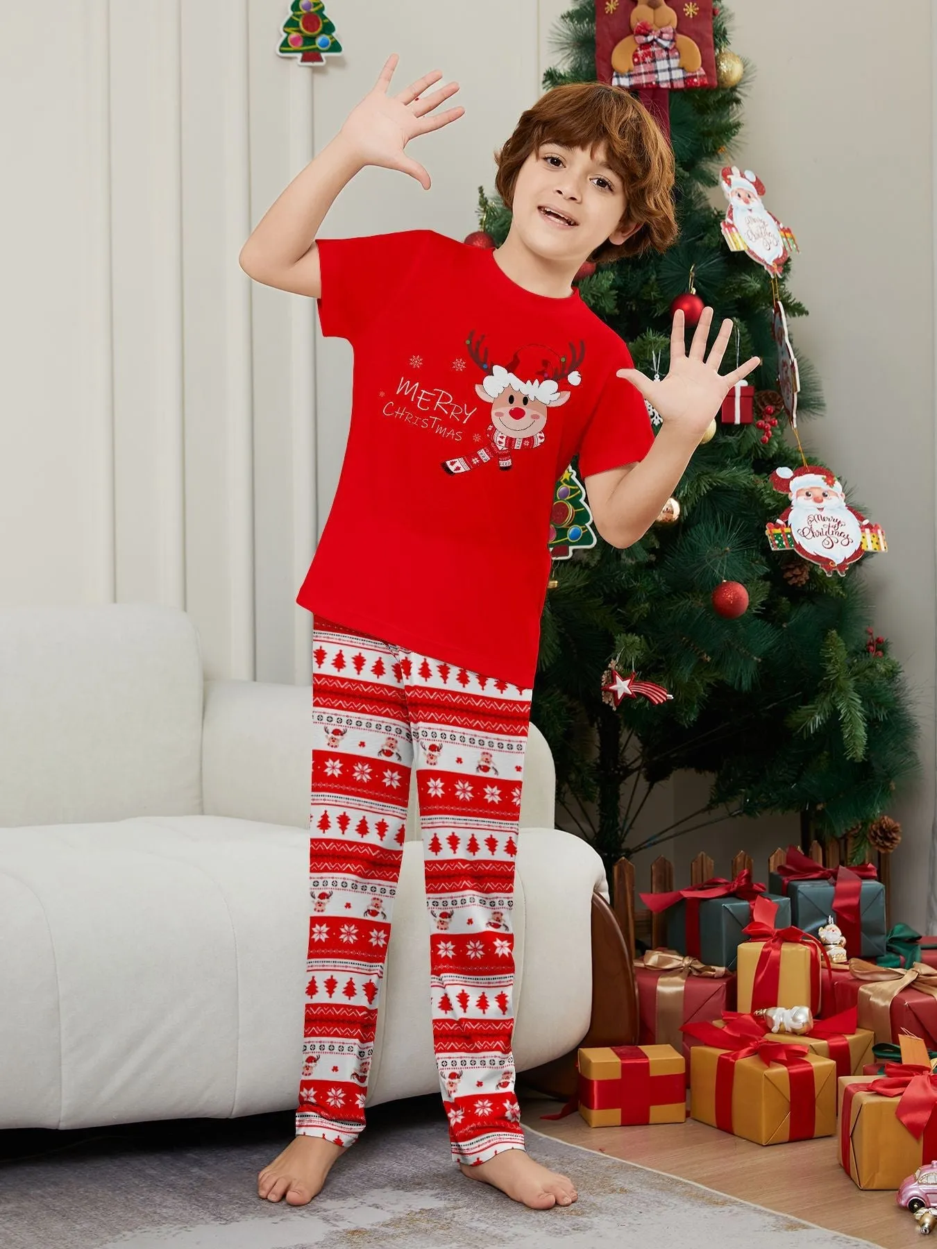 Fawn Printed Short Sleeve  Family Matching Christmas Pajamas Sets