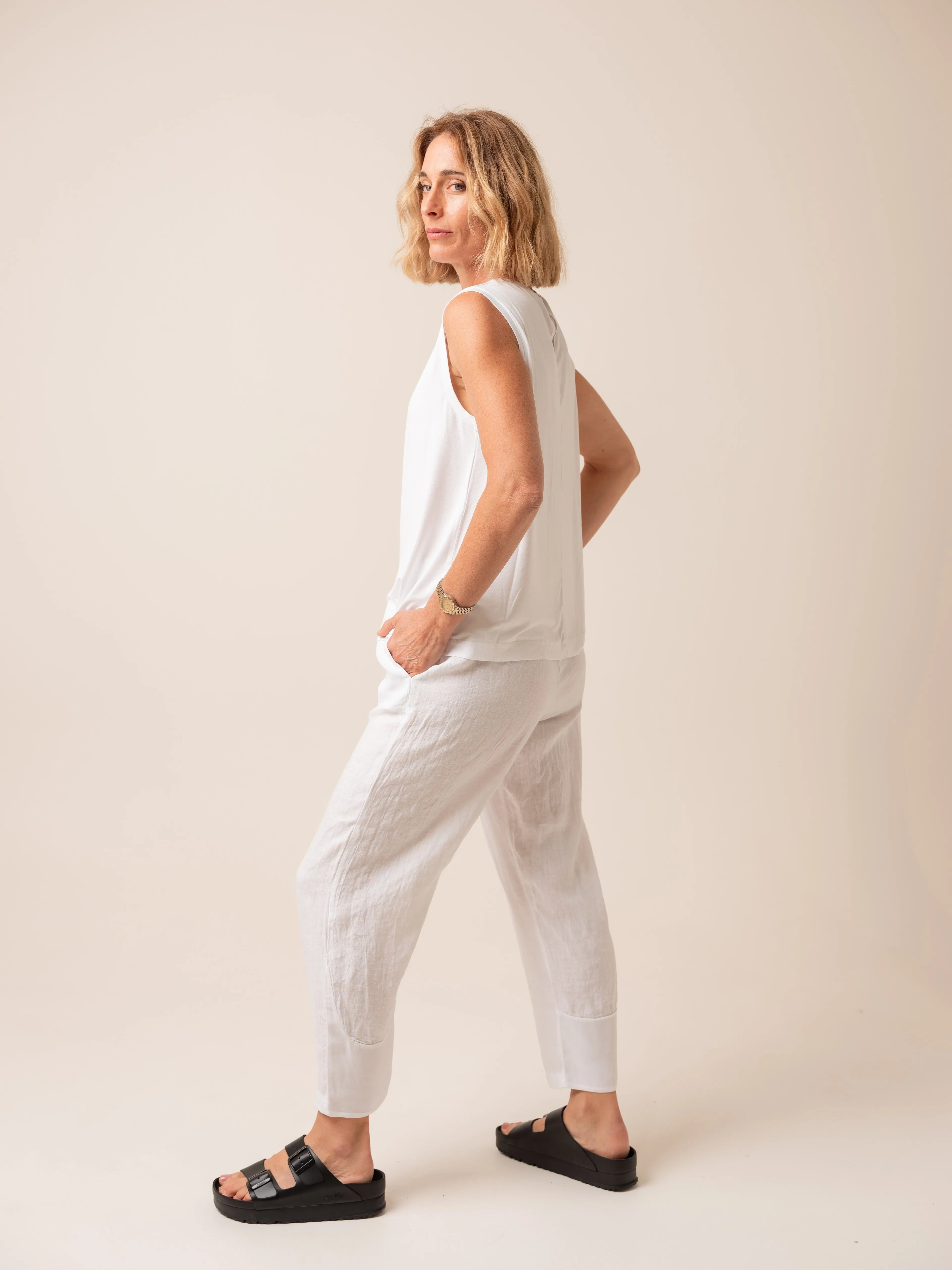 Transit Par Such Linen Pant with Viscose Detail in White