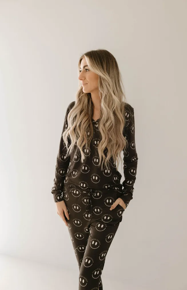 Women's Bamboo Pajamas | Charcoal & White ff Smile