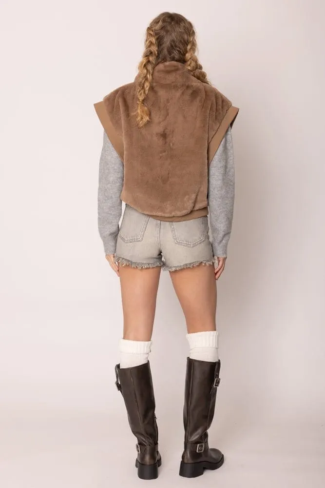 YCV420021 Faux Fur Rib Sleeve Vest